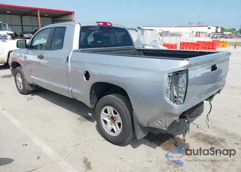 2016 Toyota Tundra Sr5 5.7L V8 z USA, uszkodzony, nr VIN 5TFUW5F17GX582371